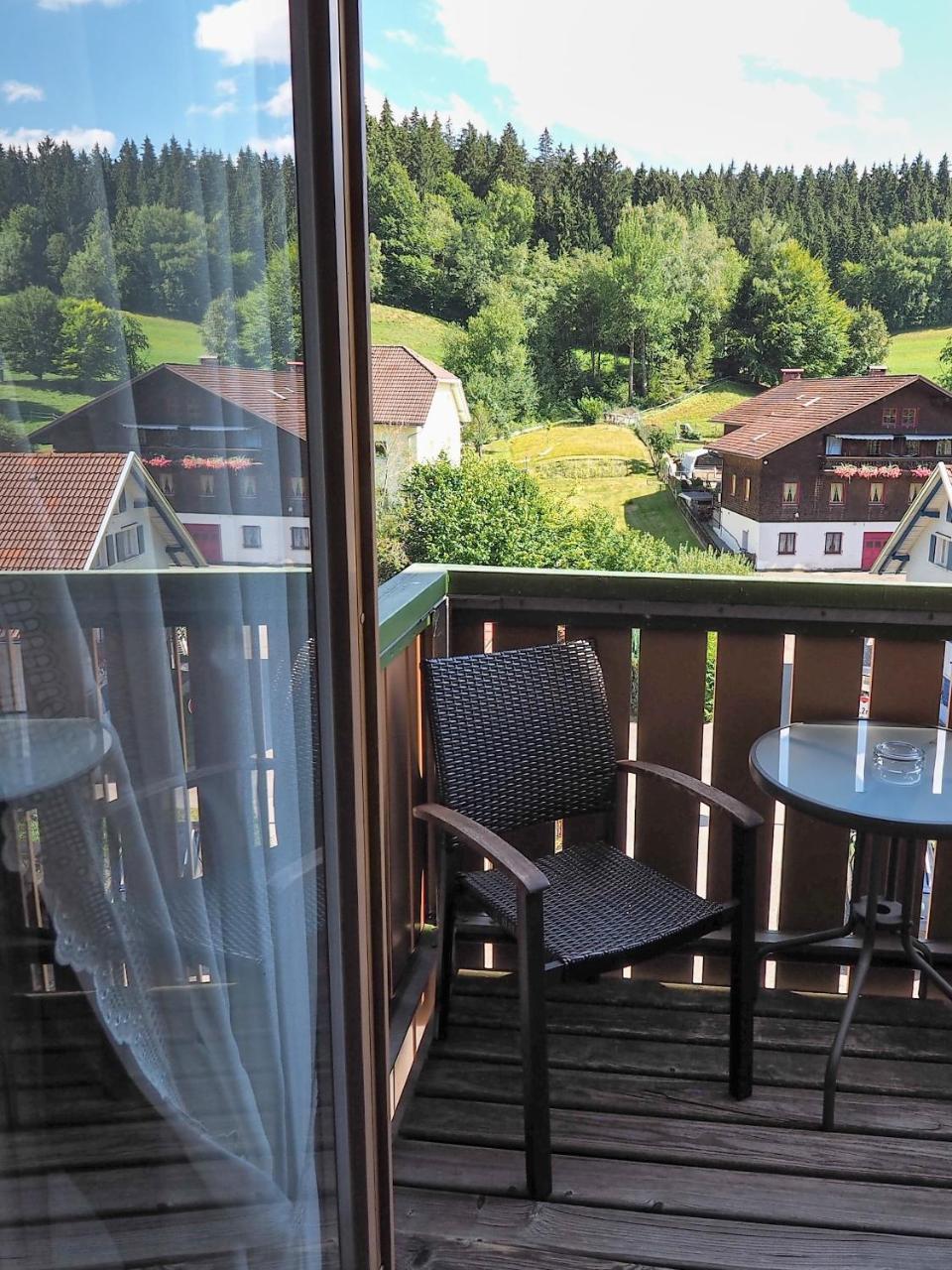 Landgasthof Zum Schwarzen Grat 이스니임알가우 외부 사진