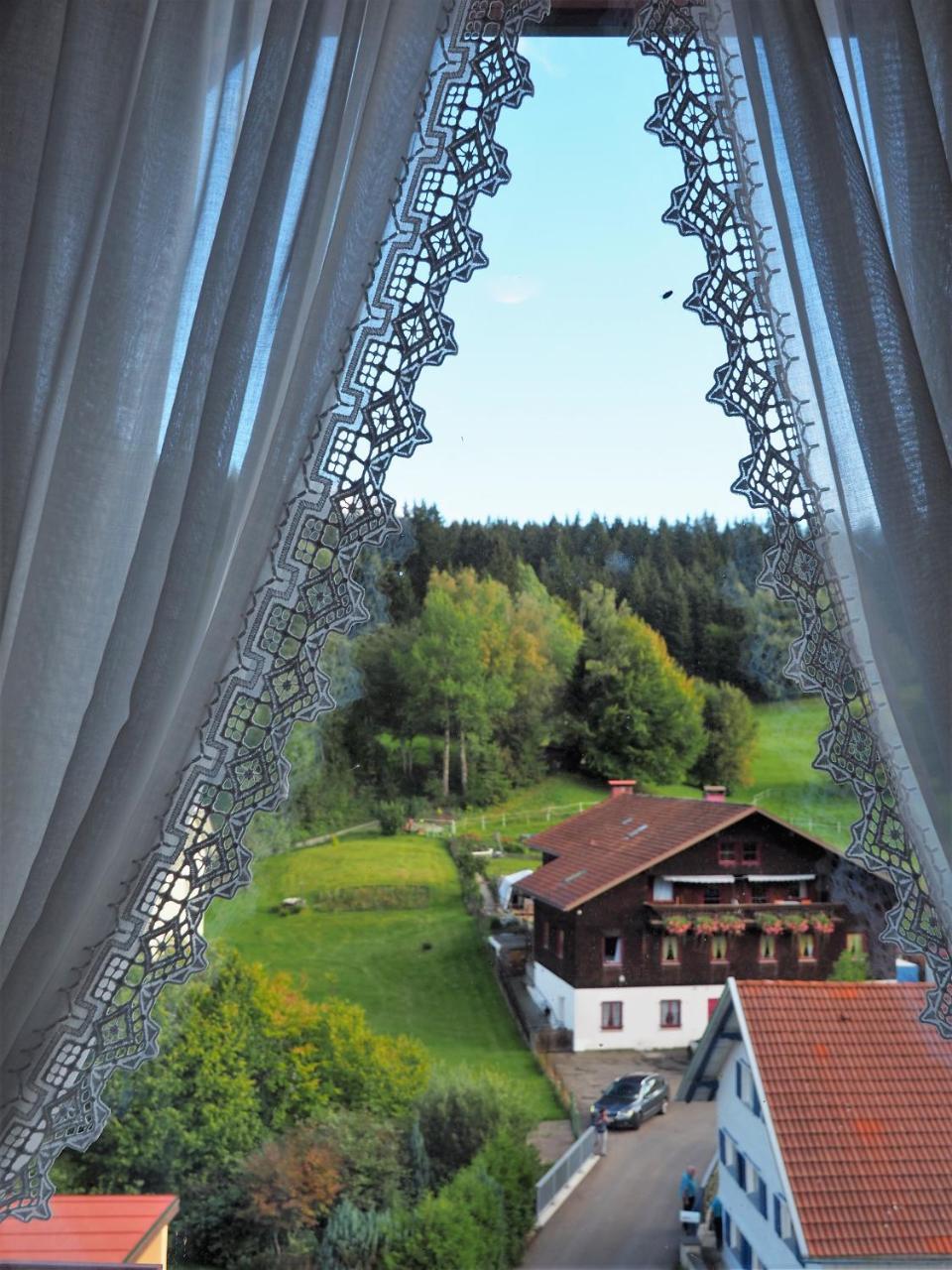 Landgasthof Zum Schwarzen Grat 이스니임알가우 외부 사진